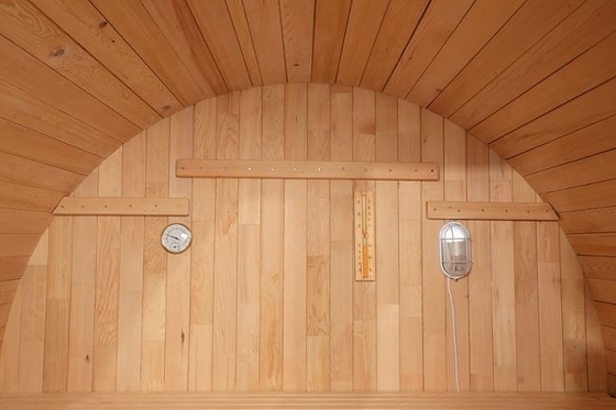 大きい純木の従来の蒸気の6KWストーブとの屋外のバレルのサウナ